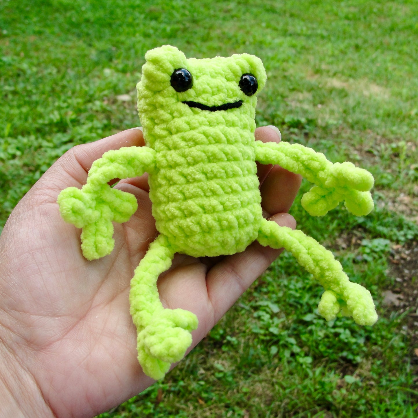 Cute Leggy Froggy Plushie